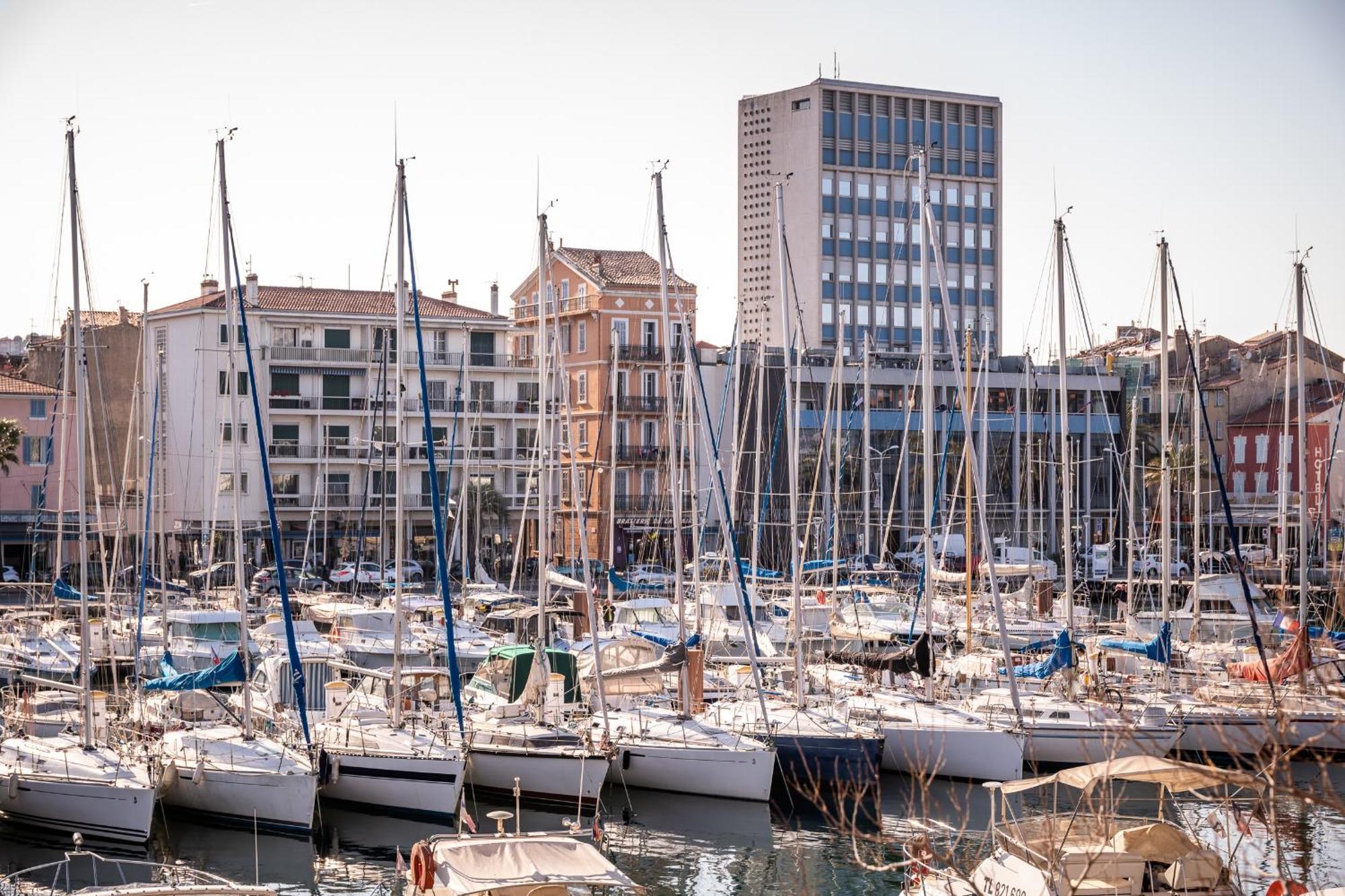 Hotel Mercure Toulon La Seyne-Sur-Mer Buitenkant foto